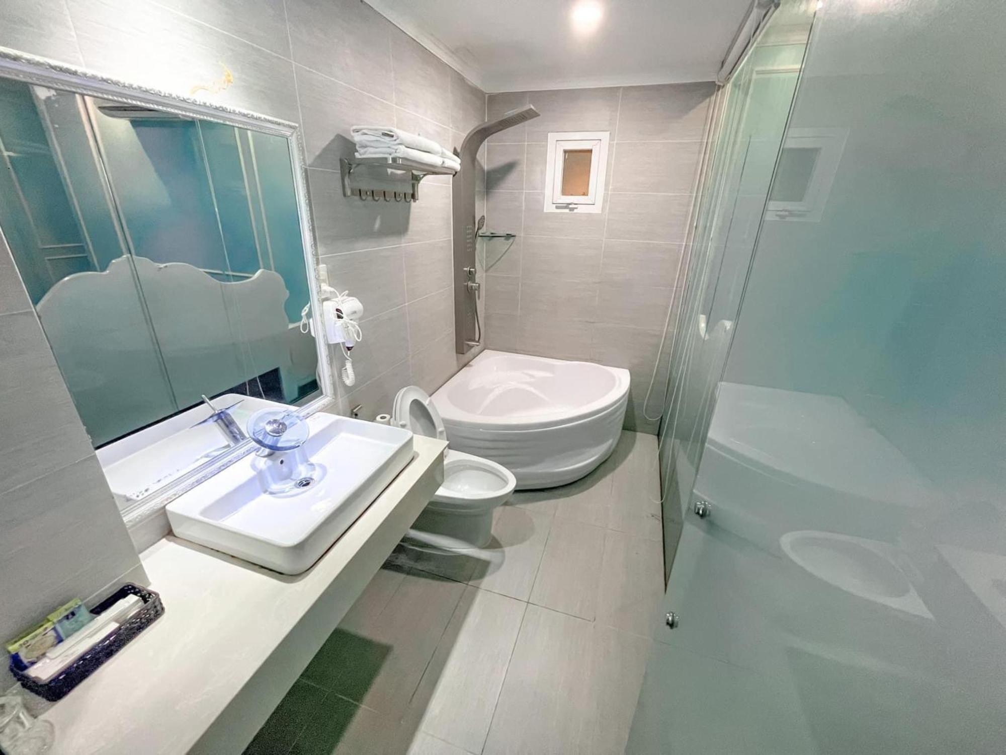Khai Hung Hotel Binh Chanh Ho Şi Min Exterior foto